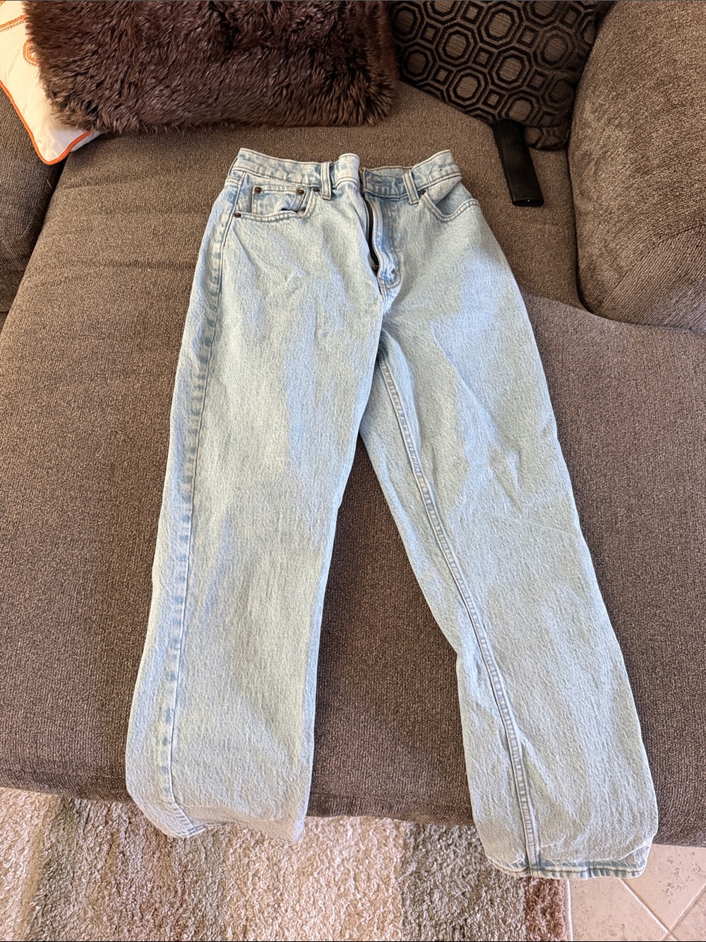 Abercrombie & Fitch Light Wash High-Rise Relaxed Straight Jeans